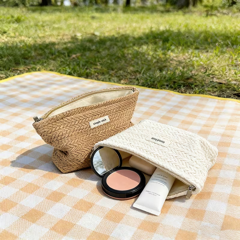 Elegant Wheat Woven Fabric Hand Bag